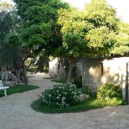 Masseria Asciano Κατάλυμα σε φάρμα *