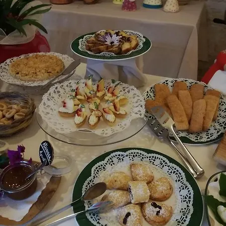 马斯尔日亚艾斯纳酒店 * 奥斯图尼